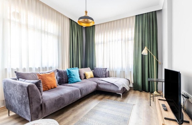 Furnished Cozy Flat Near Metrocity in Sisli