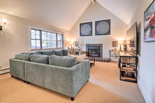 Furnished Deck Cabin on Northstar Shuttle Route!