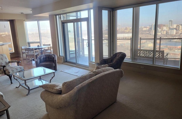 Furnished Executive Hi Rise Condo - Longterm rental - On Southside River Valley