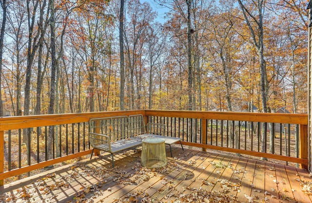 Furnished Outdoor Space: Retreat in Lackawaxen!