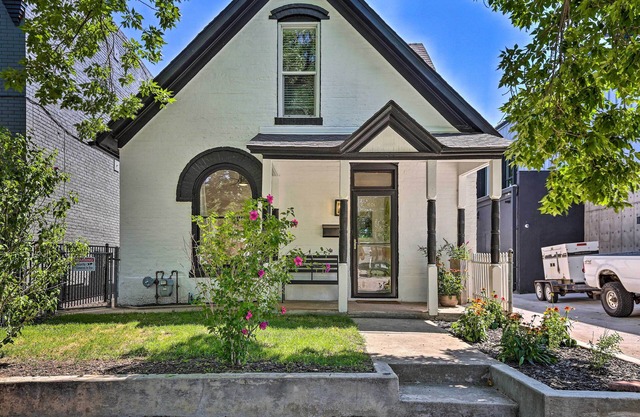 Furnished Patio: Enchanting Denver Cottage!