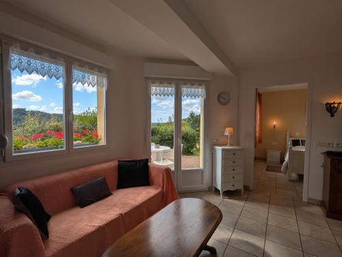 Gîte à la montagne avec cheminée, wifi et joli terrain - FR-1-589-179