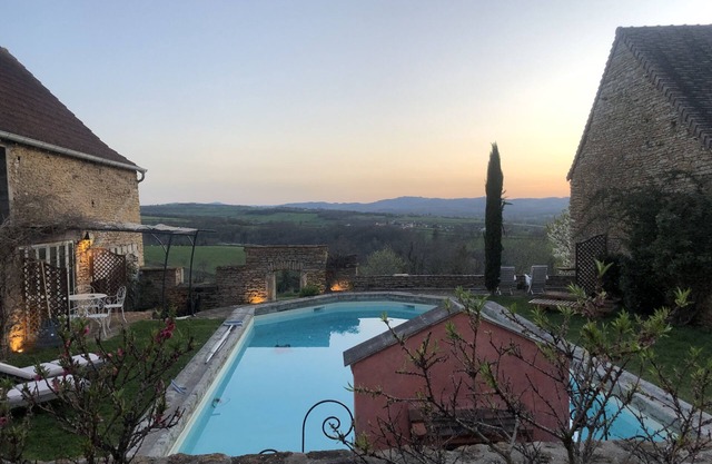 Gîte Bellevue Pour 6 Personnes Avec Piscine et spa et vue sur la Campagne