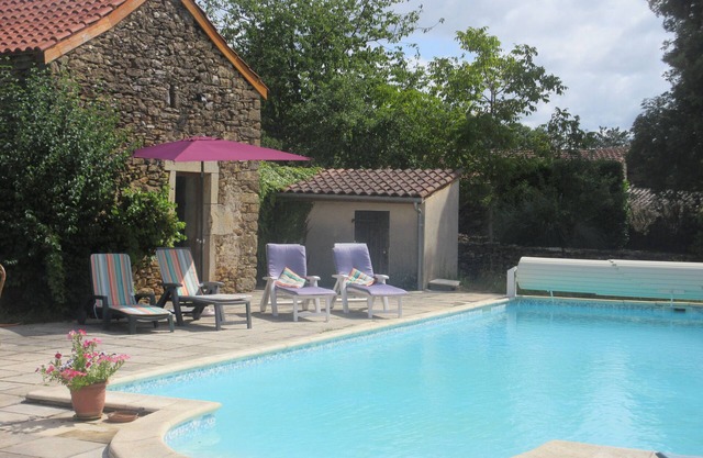 Gîte Dans Maison en Pierre, Avec Piscine, à la Campagne, Proche Villefranche