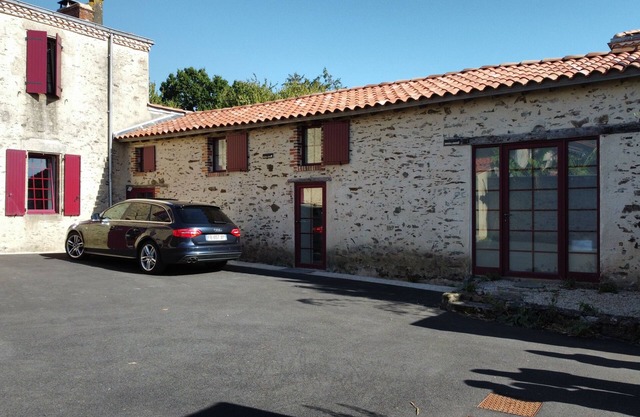 Gîte de Vacances La Charmille - Côté Cour