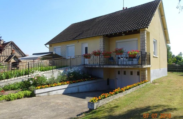 Gîte Dhuizon, 4 pièces, 6 personnes - FR-1-491-204