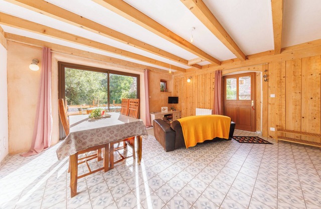 Gîte Familial Avec Piscine, au Bord de la Rivière! Détente et Déconnexion Check!