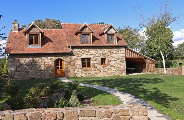 Gîte tout confort avec animaux acceptés, jardin et activités familiales - FR-1-497-6