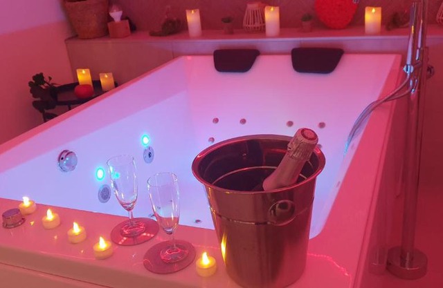 Gîtes Mas des rochers - Romance tropicale avec Spa