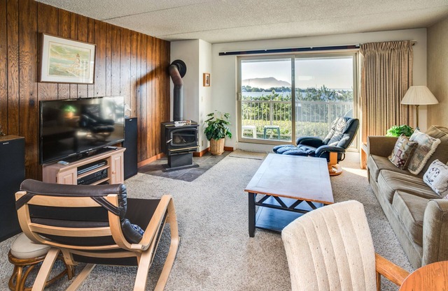 G612 - 1 bedroom 1st Floor Gearhart House No Cleaning Fees