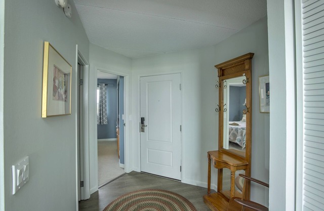 G697 1 Bedroom Loft 4th Floor Top Floor No cleaning fees
