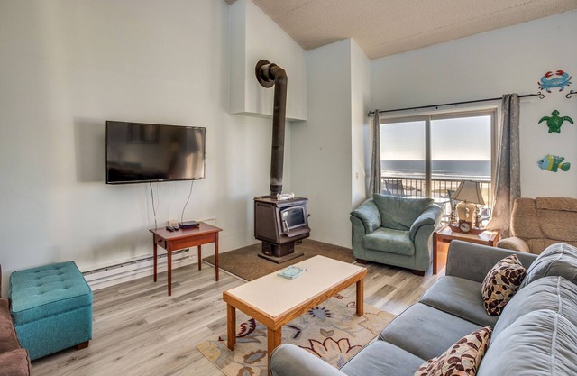 G736 5th Floor 2.5 Bedroom PET FRIENDLY, No cleaning fees