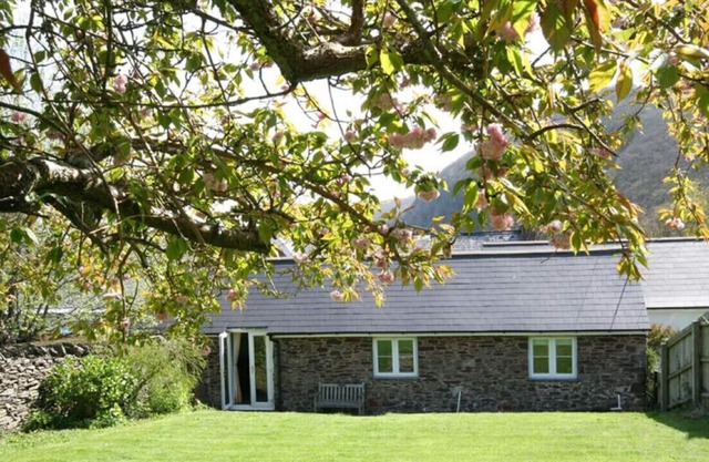 Garden Suite - One Bedroom House, Sleeps 2