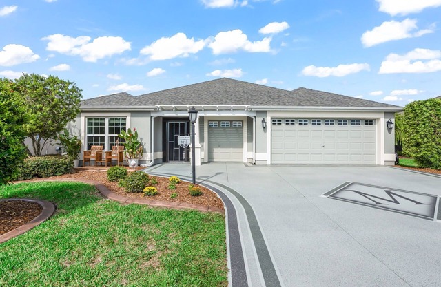 GAS GOLF CART WALK TO THE POOL BEAUTIFUL HOME IN FENNEY THE VILLAGES FL