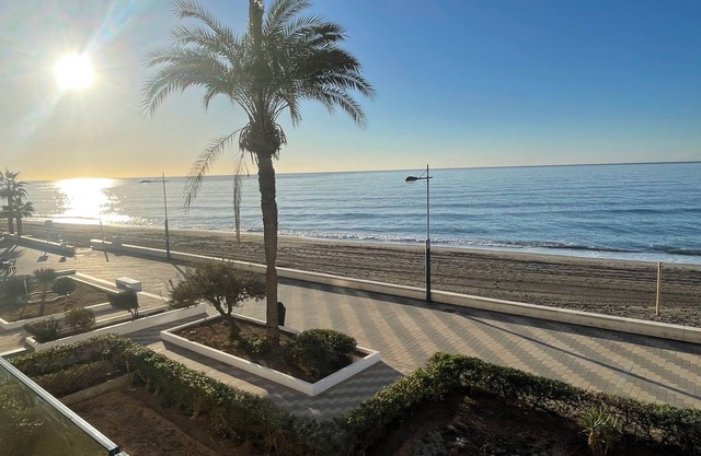 ¡genial Apartamento en 1ª Línea de Mar!