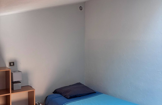 'Gentiane' Room with Shared Garden and Wi-Fi