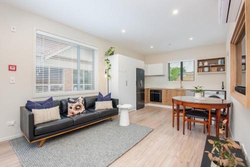 George Little Stylish, Peaceful & Convenient