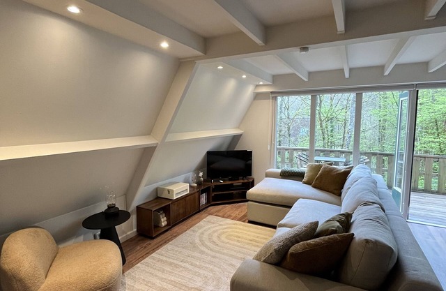 Gezellige chalet in de bossen van Durbuy met groot terras.