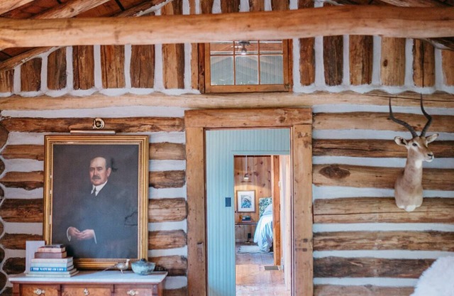 Gilmer Lodge - secluded original log cabin, minutes from town!