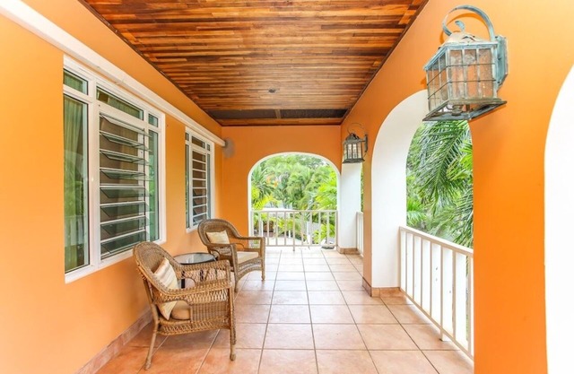 Ginger Fancy - 5BR on a Golf Course with a Pool!