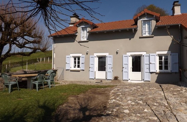 Gite Arpajon-sur-Cère, 3 bedrooms, 6 persons