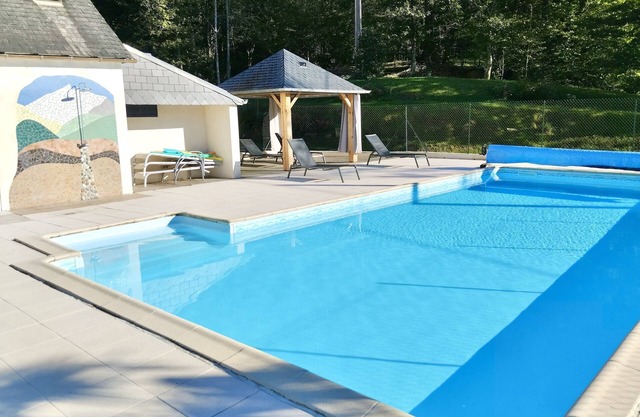 Gite at the foot of the Pyrenees, heated pool, WIFI, games room - Fitness