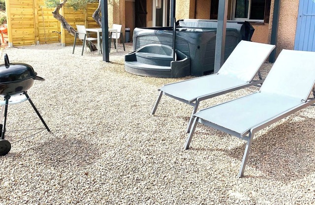 Gite Avec SPA Dans un Écrin de Verdure