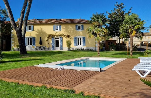 Gîte du Ruban Vert with private swimming pool