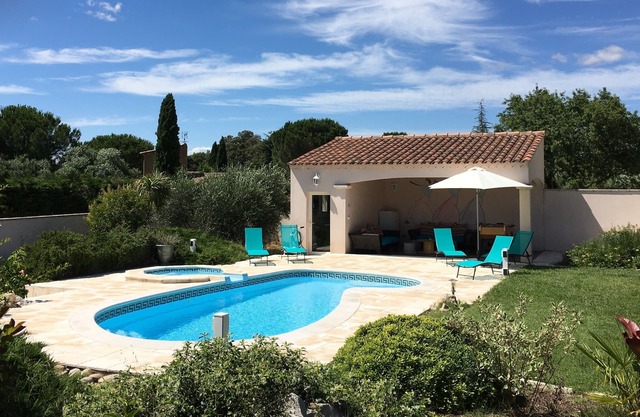 Gite with swimming pool and jacuzzi