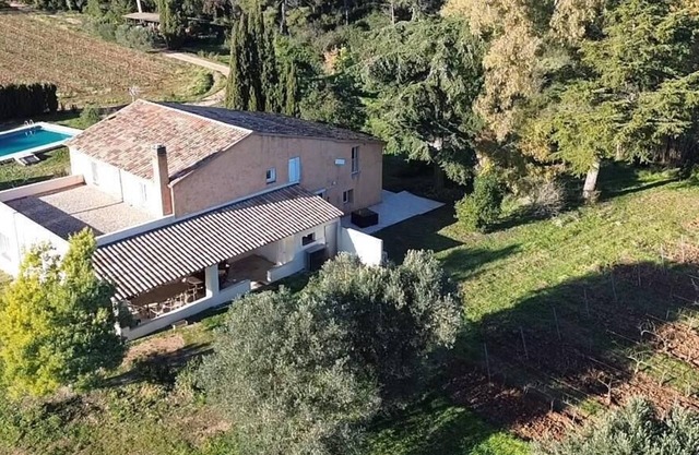 Gitedeprovence Le Castelet