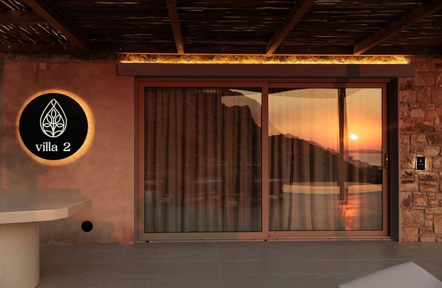 GkF Luxury Villas - 2 Bedroom Cave Villa