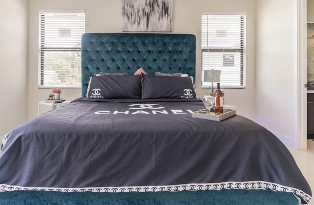 Glamorous 3 bedroom