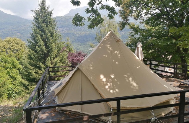 Glamping 'C Selva Tenda Castagno' with Private Pool, Private Garden and Wi-Fi