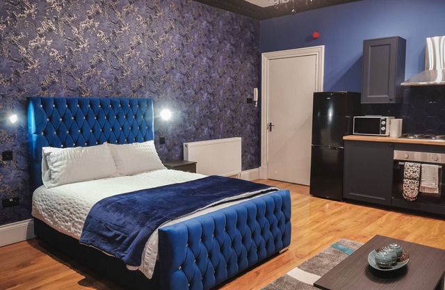 Glasgow: Luxury One Bedroom Apartment