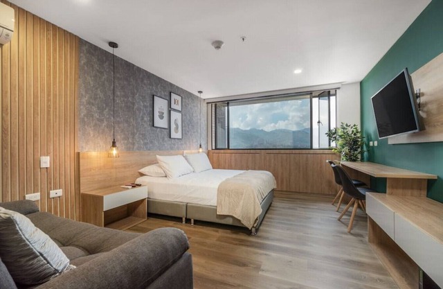 Go Living 1319 · Modern Loft near Milla de Oro w/AC by HOUSY HOST
