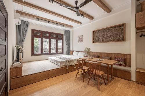 GOLDEN Luxury House-French Niche Place in Centre-Rooftop Pool-Free EarlyCheckin