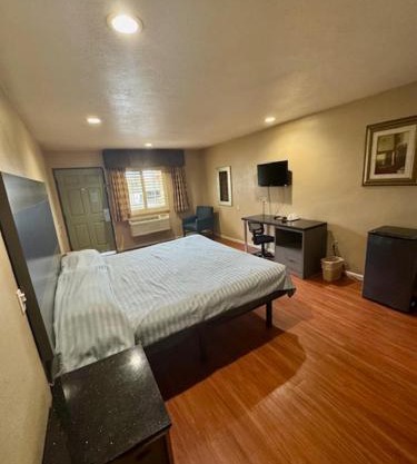 Golden Star Inn