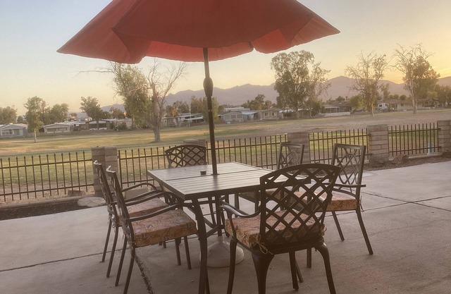 "Golf Club Nest" Chapparral Country Club Golf Course. 3 bedrooms, 2 baths home