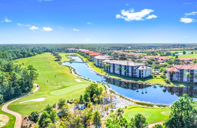 Golf Condo Newly renovated and furnished. Heritage Bay CC of Naples. 2025/2026