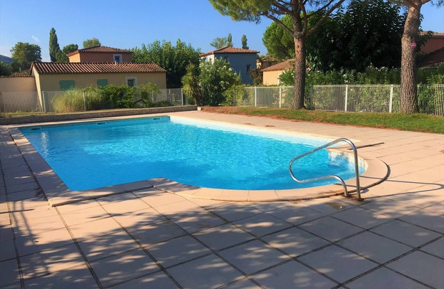 Golf cottage in the heart of Drôme Provençale
