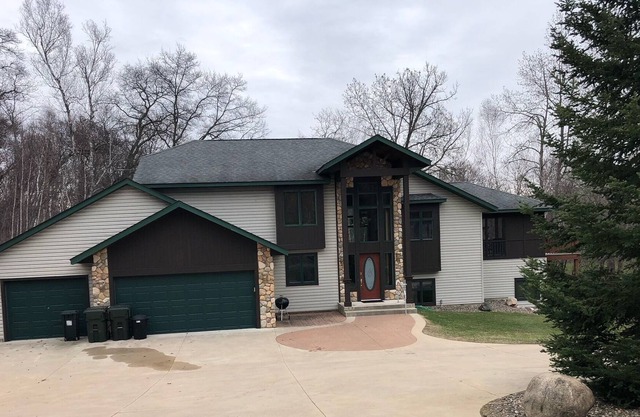 Golf Course Manor in Breezy Point 7br, 5ba