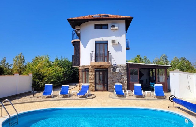 Golf House Paradise