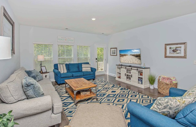 Golf Lovers’ 4BR w/Course Access + Resort + More