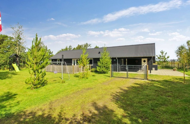 "Golubinka" - 2.5km from the sea by Interhome