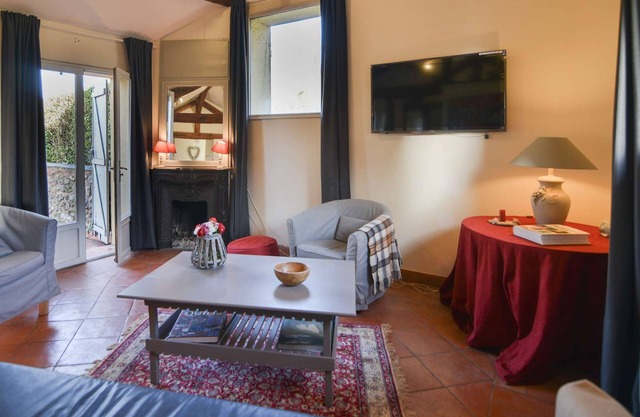 Gondi apartment - 4 rooms (approx. 100m2) on the first floor