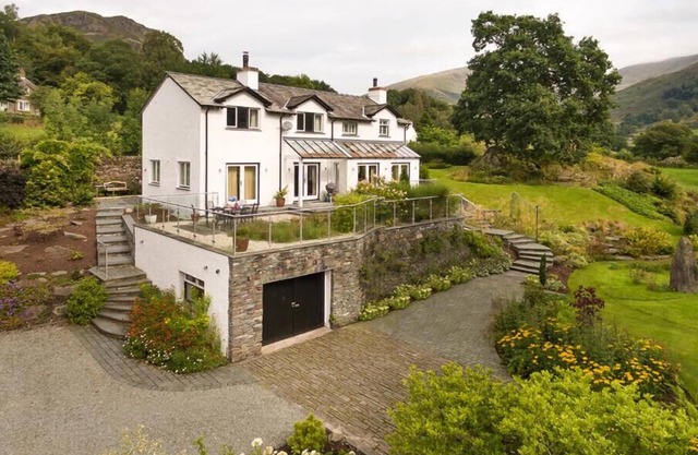 GOODY RAISE, family friendly, with open fire in Grasmere