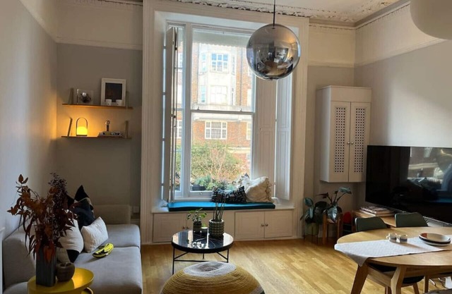 Gorgeous 2 bedroom flat in charming Swiss Cottage