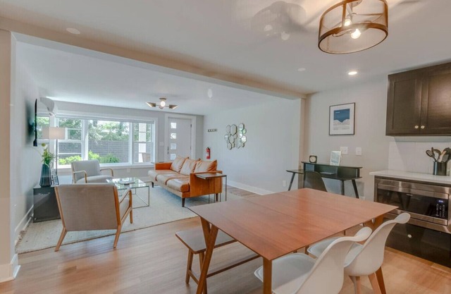 Gorgeous 2 Bedroom-Historic Franklin Quadplex