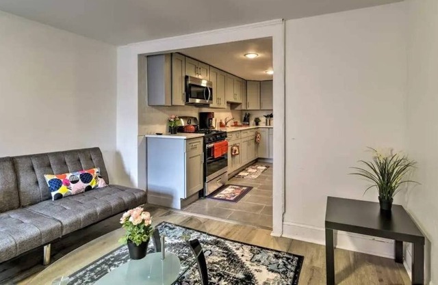 Gorgeous 4 BR on The Heights