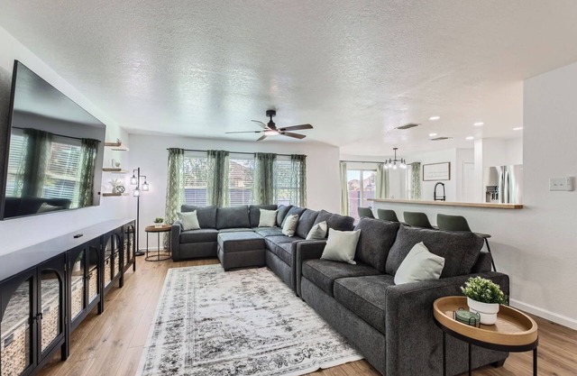 Gorgeous 5BR Gem w/Arcade Lackland BMT Seaworld